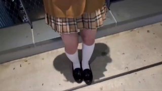 小雪在等你甜美肥臀一线天美女小姐姐 ，露出奶子撩起裙子扣穴 ，跳蛋震动阴蒂翘起肥臀 ，跪在椅子上扭动诱惑